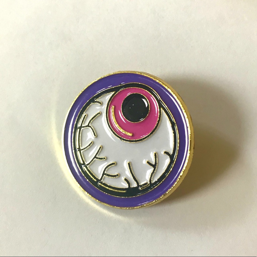 👀 Creepy Eyeball Enamel Brass Pin Pink Purple 👀